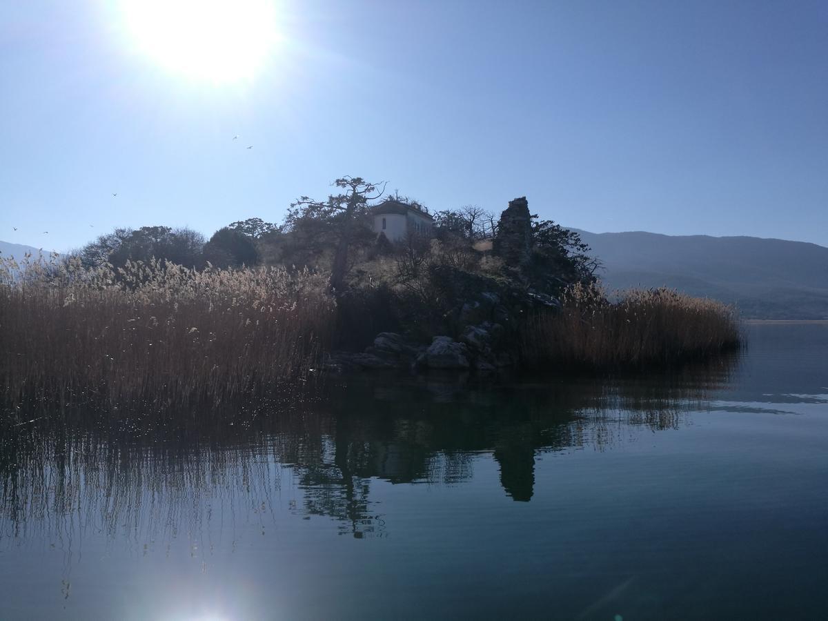 ホテル Agios Achillios エクステリア 写真