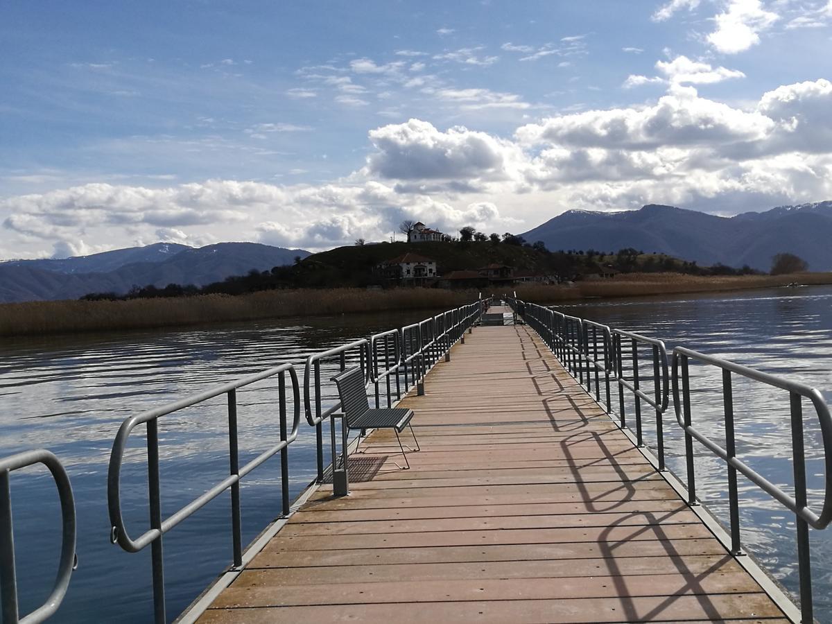 ホテル Agios Achillios エクステリア 写真