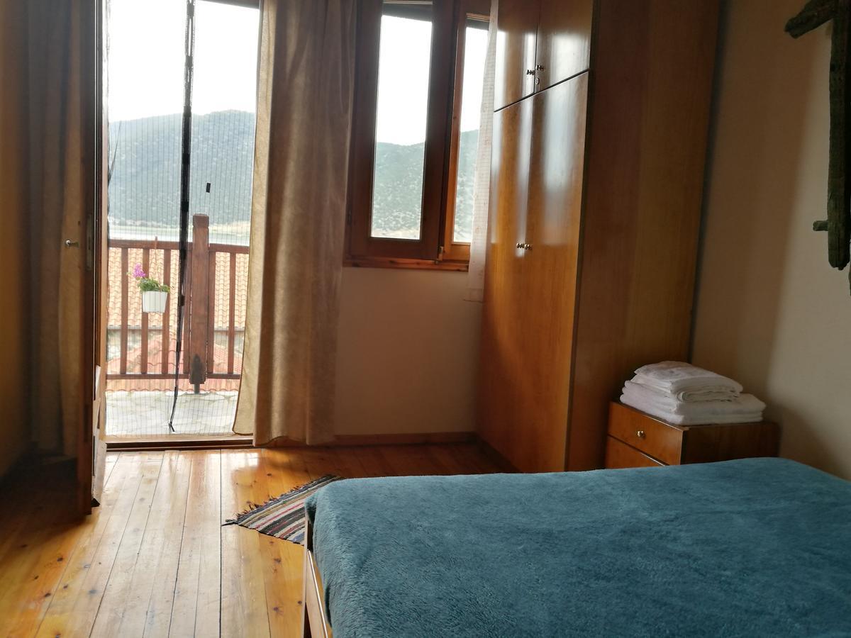 ホテル Agios Achillios エクステリア 写真